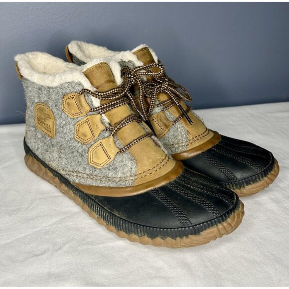 Sorel Out N About Boots Womens 8.5 Gray Tan Waterproof Duck Boot Faux Fur Sherpa - Picture 7 of 16